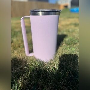 Yeti 64 oz pitcher